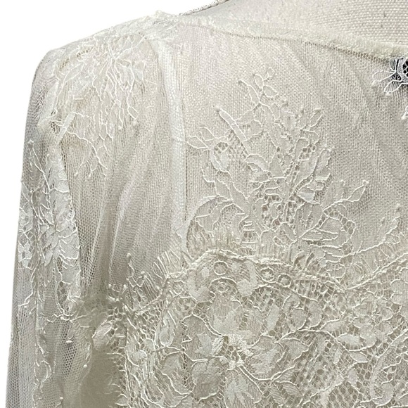 NWT White House Black Market Long Sleeve Lace Top Size Medium - Picture 11 of 16